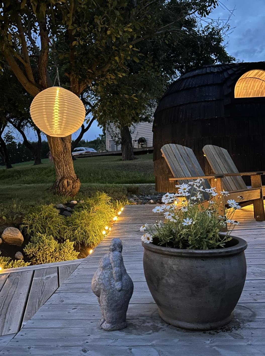 Saga, Et Unikt, Sjarmerende Badehotell Med Fa Rom, Sauna Og Badebrygge - Inderoy Straumen  Exterior photo